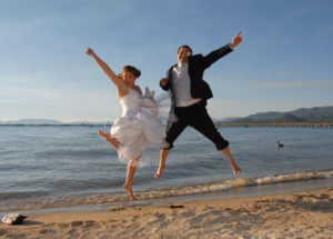 bride-n-groom-jumping